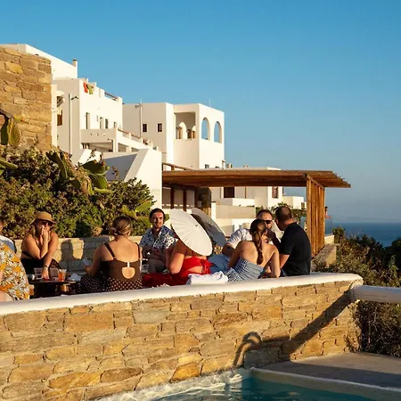 Giulia, Seaview * Chora (Ios)