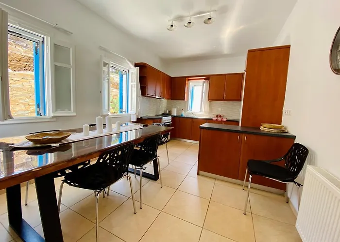 Villa Giulia, Seaview *