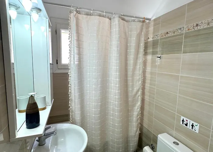 Giulia, Seaview Villa *